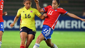 La selección femenil de Colombia recibe apoyo de los hinchas