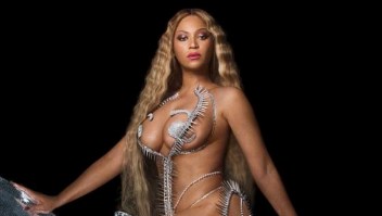 Beyonce renaissance caballo foto