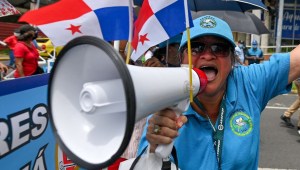 El Gobierno de Panamá anuncia que regulará el precio de 72 tipos de alimentos luego de semanas de protestas