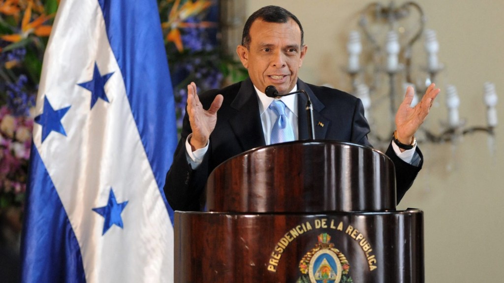 El expresidente de Honduras Porfirio Lobo en 2010. (Foto: ORLANDO SIERRA/AFP vía Getty Images)