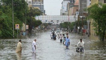 Inundaciones en Pakistán, entre las noticias breves más importantes del día