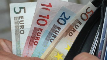 cheque 200 euros
