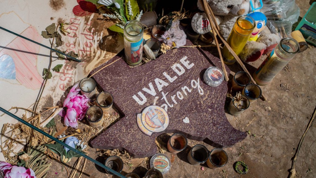 Preliminary report on shooting in Uvalde reports flaws in the police chain of command
