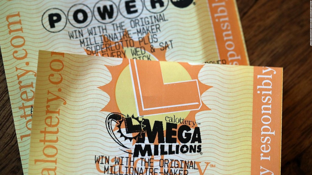What happens if the winner does not claim the Mega Millions prize?