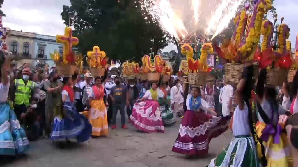 The celebration that exhibits the folklore and traditions of Oaxaca