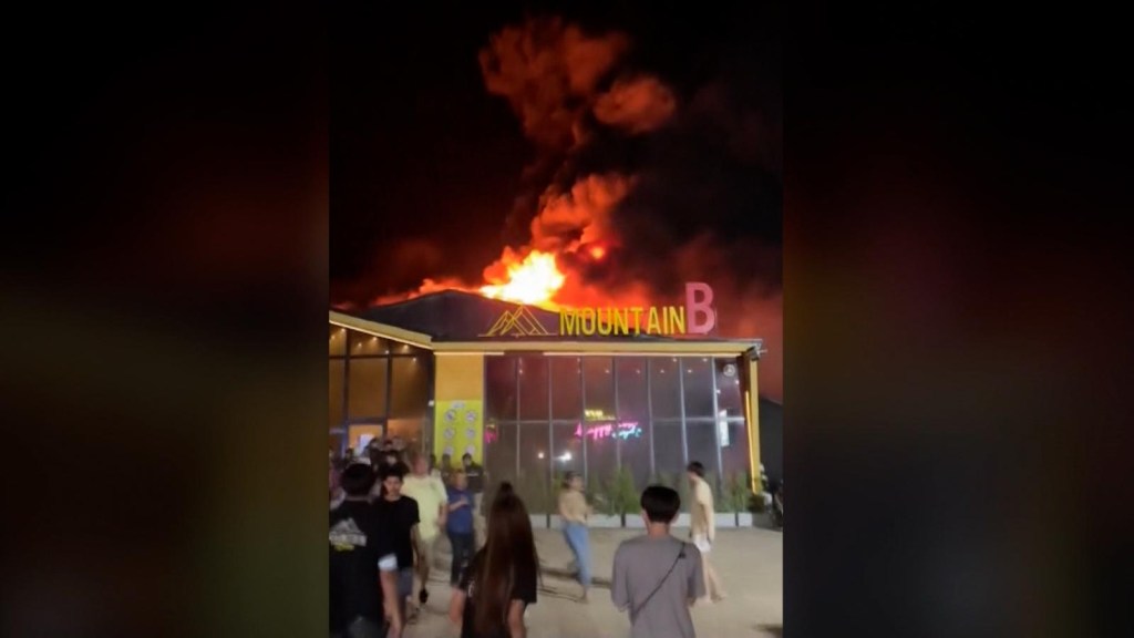 Nightclub fire leaves 12 dead