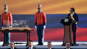 "Quiero que nunca más esté retenida": Gustavo Petro ordena traer la espada de Bolívar