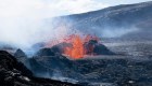 ¿Pasearías por un volcán? Mira que ocurre en Islandia