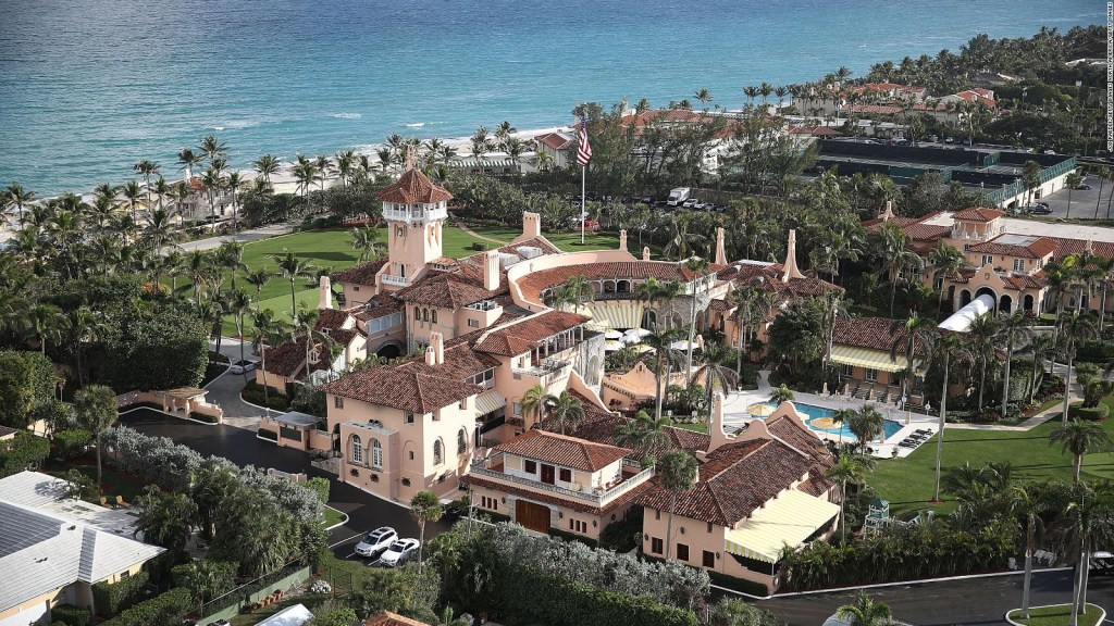 It's 'weird' that they approved a search of Trump's house, says ex-FBI agent