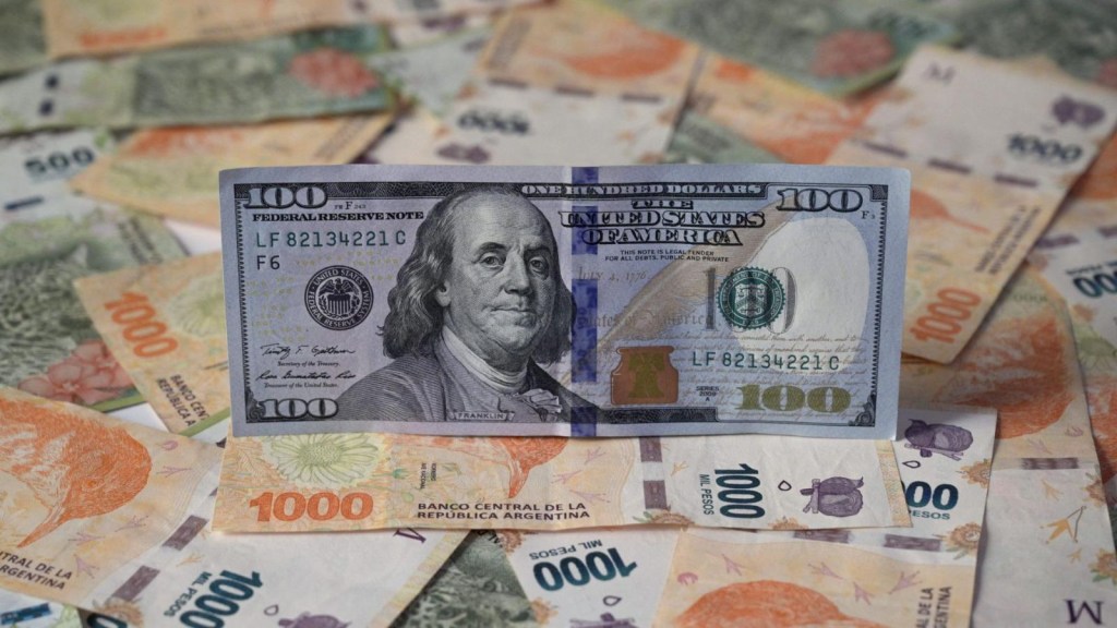 La dificultad de saber cuánto vale un dólar en Argentina