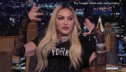 Madonna le muestra su nueva dentadura a Jimmy Fallon