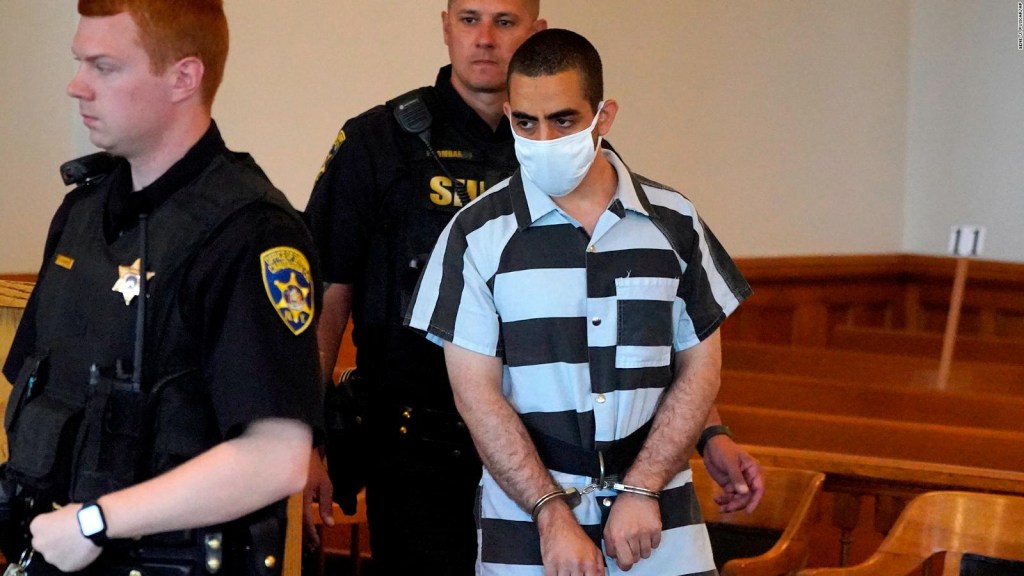 Hadi Matar, 24, arrives for an appearance at the Chautauqua County Courthouse in Mayville, New York, on Saturday, August 13, 2022.