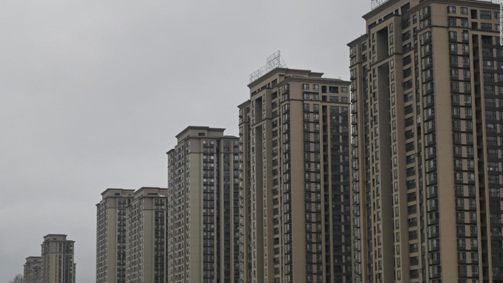 China cuts interest rates due to real estate crisis