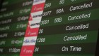 ¿Qué dice la ley sobre los derechos de las viajeros ante la cancelación de vuelos?