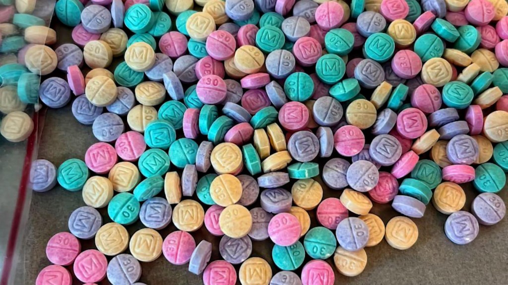 DEA advierte sobre drogas de colores brillantes