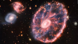 Un extraño tipo de galaxia deslumbra en la nueva imagen del telescopio Webb