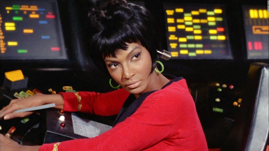 La actriz y cantante Nichelle Nichols, mejor conocida por su original interpretación de la teniente Nyota Uhura en "Star Trek: The Original Series", murió a los 89 años, según un comunicado de su hijo, Kyle Johnson.