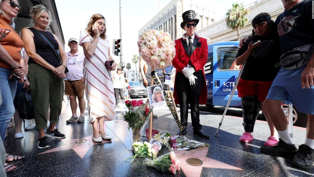 Coprotagonistas, amigos y fans de 'Grease' rinden homenaje a Olivia Newton-John