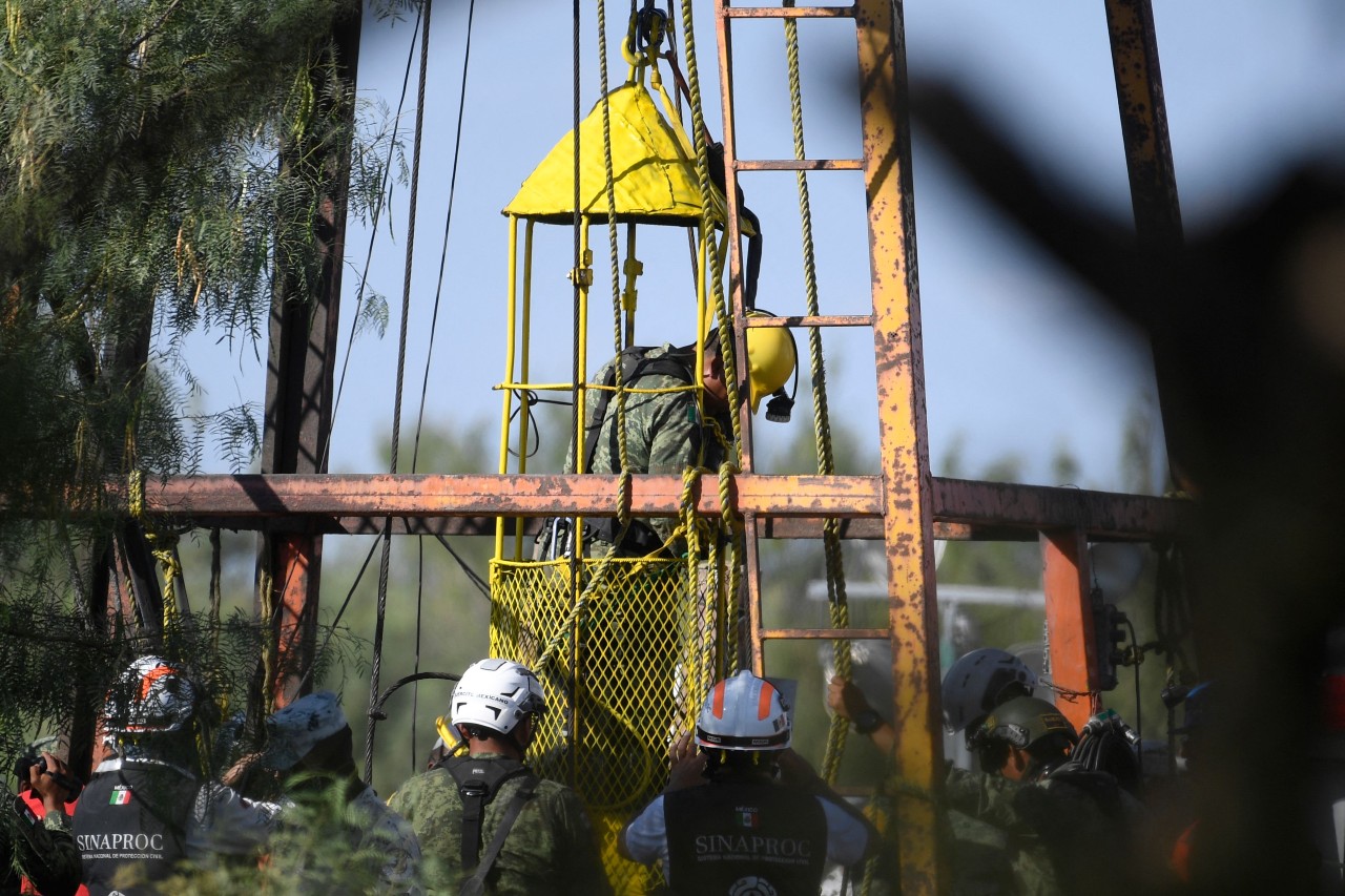 Fiscal mexicano busca presentar cargos contra propietario de mina lesionado