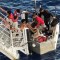 Migrantes cubanos suben al crucero Carnival Paradise el viernes.
