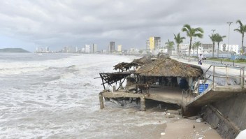 Tormenta tropical Orlene avanza por el Pacífico mexicano