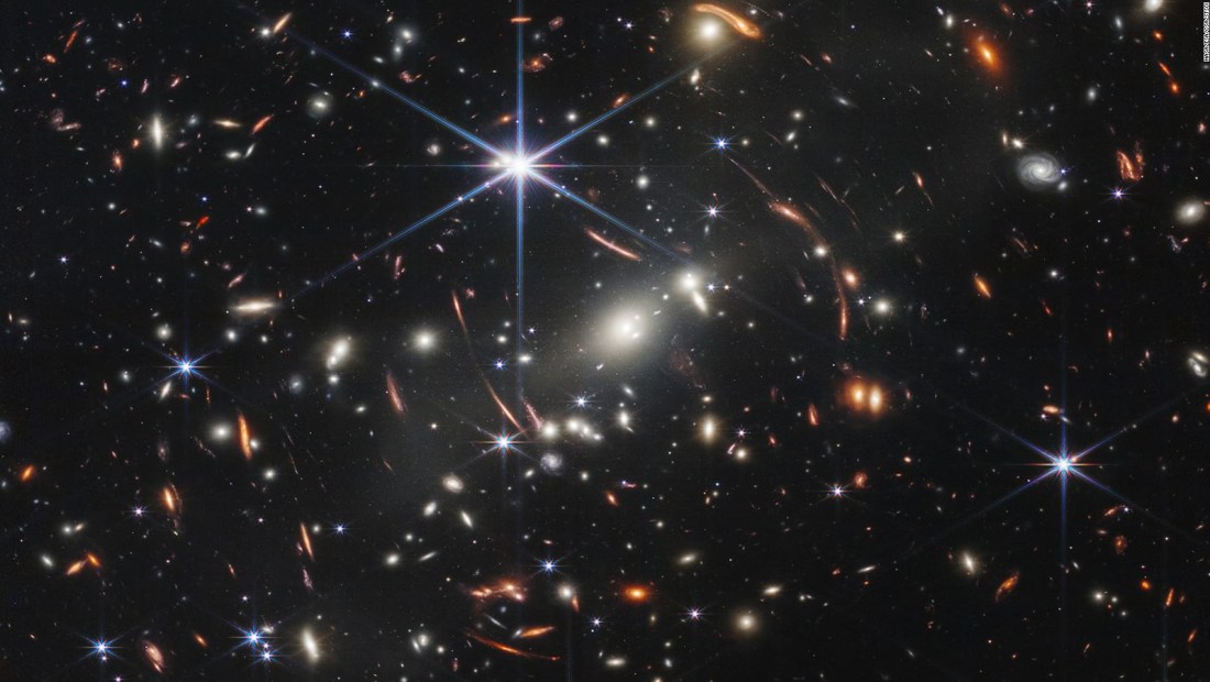 Descubren detalles de antiguas galaxias en imágenes del James Webb