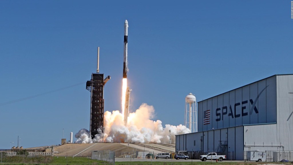 Który kraj będzie miał na pokładzie reprezentację SpaceX w 2023 roku?