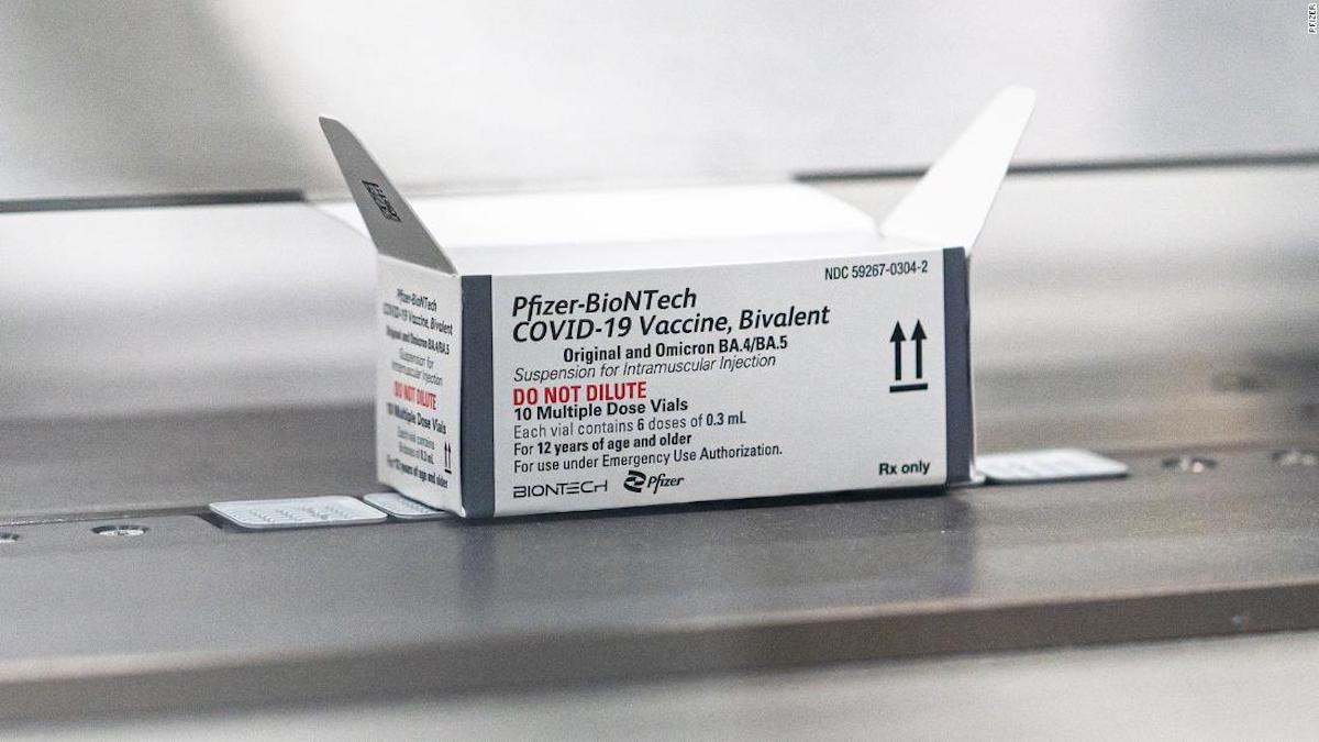 Los CDC recomiendan la dosis de refuerzos actualizados contra el covid-19