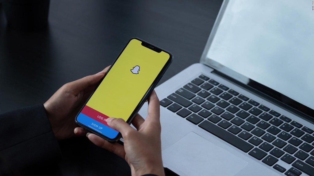 Snap Inc. to lay off more than 1,000 employees