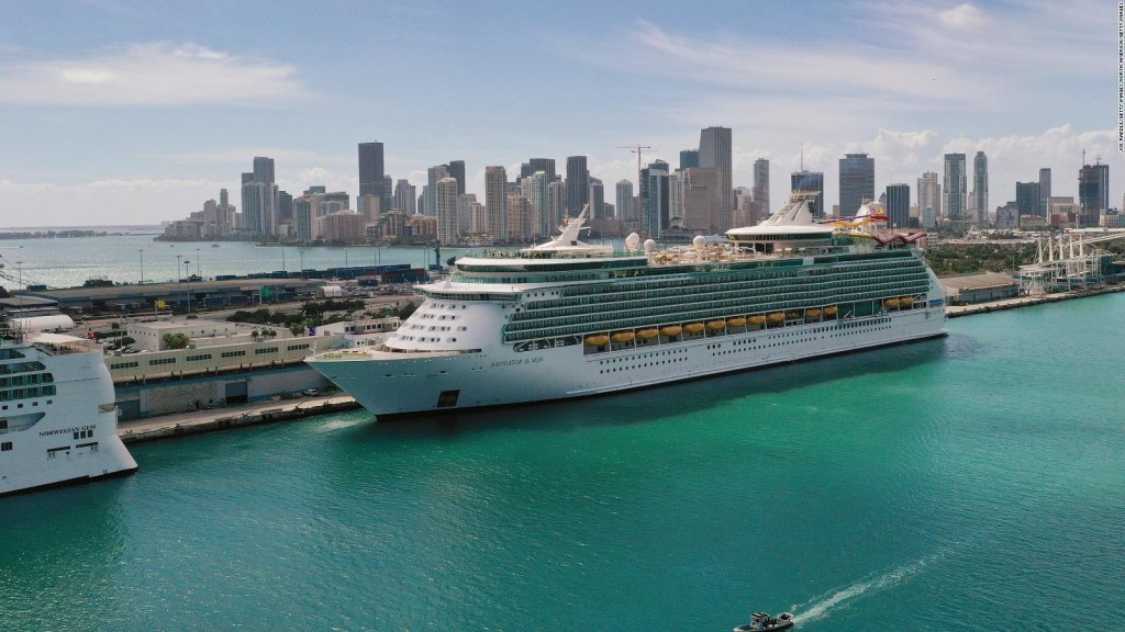 Royal Caribbean cruise ships take SpaceX internet to the seas