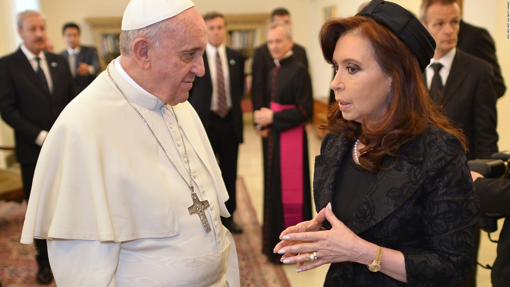 The pope expresses solidarity and closeness to Cristina Fernández after the attack