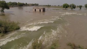 Devastadoras inundaciones afectan a 150 aldeas en Pakistán