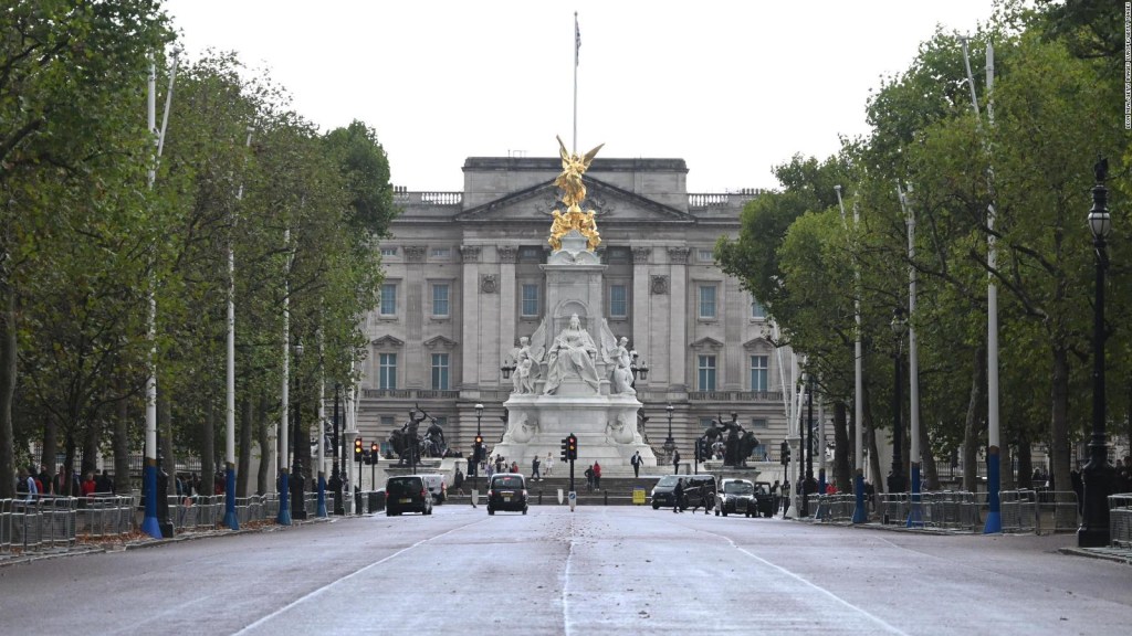Imagen sorprende en el cielo del Palacio de Buckingham el día de la muerte de Isabel II