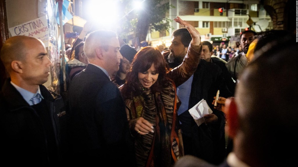 How is the investigation into the attack on Cristina Kirchner going?
