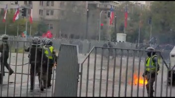 Incidentes frente al Palacio de La Moneda y saqueos en Chile