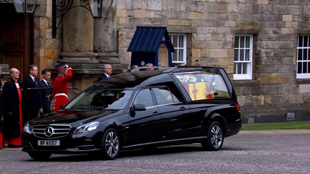 The farewell of Queen Elizabeth II begins