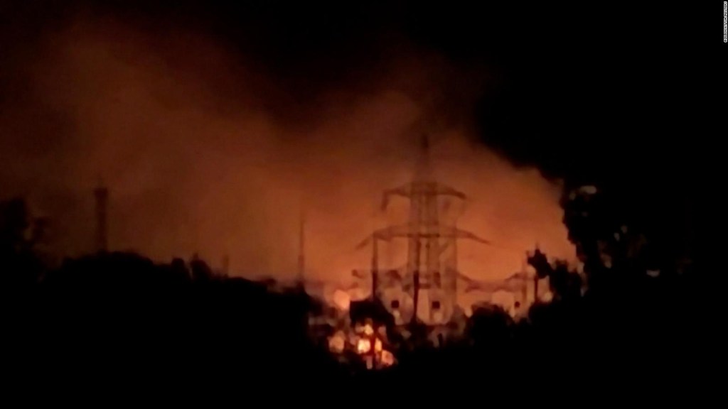 Watch the massive blackouts and fires in Kharkiv following Russian bombing