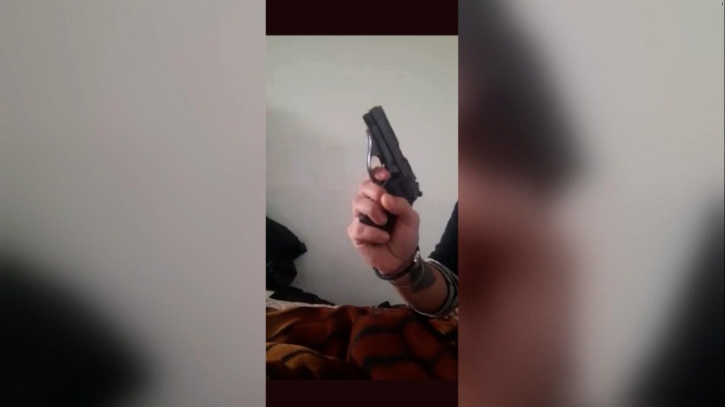 Video shows the author of the attack on Cristina Kirchner activating a weapon