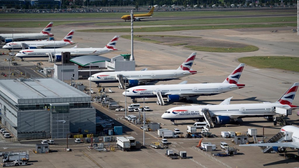 Aeropuerto Heathrow interrumpe vuelos en Londres