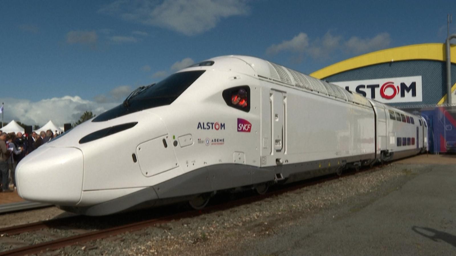 New High Speed Train Opens In Paris In 2024 The Limited Times   220916131650 Clix High Speed Train Full 169 