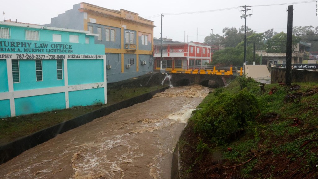 Biden declara emergencia en Puerto Rico por huracán Fiona