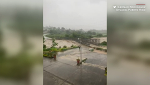Video capta colapso de un puente en Utuado, Puerto Rico, por inundaciones del huracán Fiona