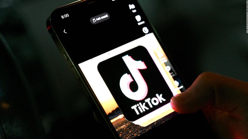 Tiktok muestra constantemente información errónea a usuarios