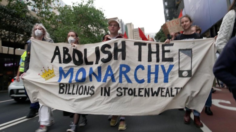 Activistas indígenas piden el fin de la monarquía en Australia