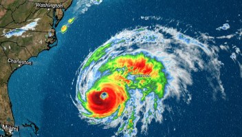 Canadá se prepara para el paso del poderoso huracán Fiona