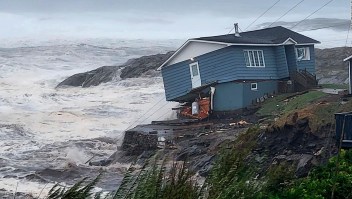 Fiona arrastró casas enteras al mar, mientras devastaba la costa de Canadá