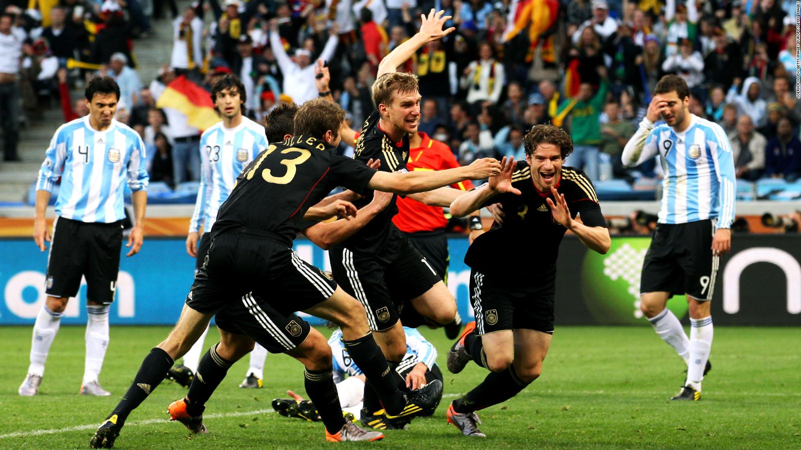 World cup 2010. Сборная Аргентины на ЧМ 2010. Аргентина Германия 2010. ЧМ 2010 Германия. Аргентина Германия 0 4.
