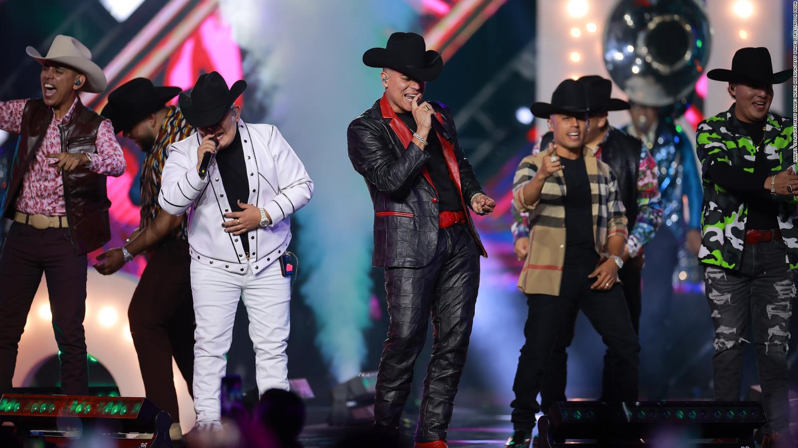 Grupo Firme offers a megaconcert that breaks attendance records in the