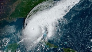 huracán ian previsión tornados