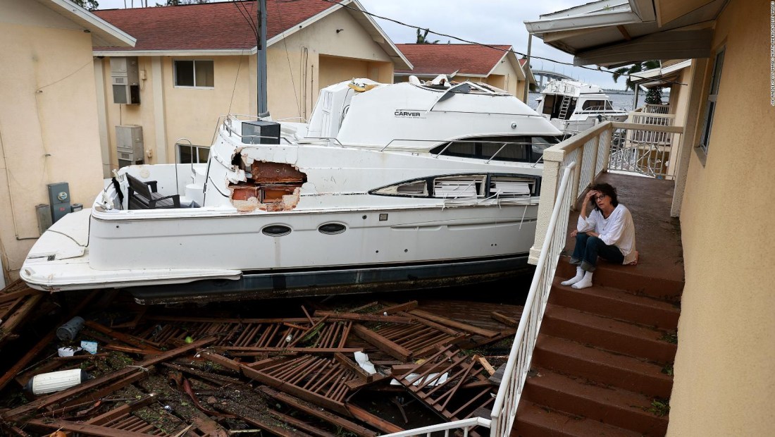 Ciudadanos graban el impactante paso del huracán Ian